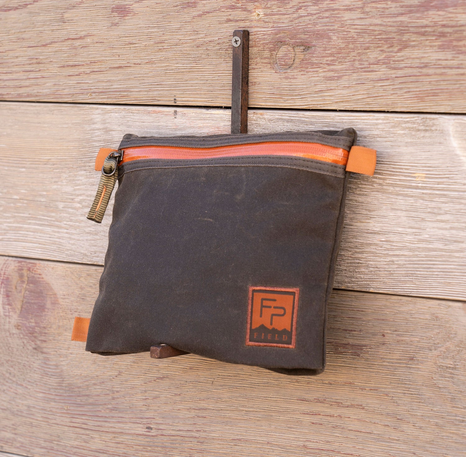  Peat Moss Eagle's Nest Travel Pouch
