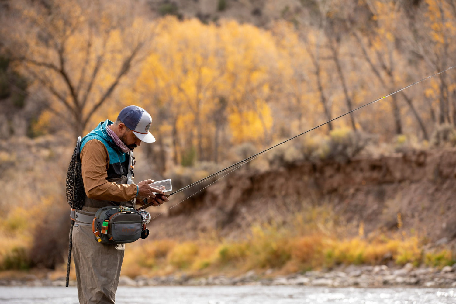 How To Carry A Fly Fishing Net (Solved) - Fly Fishing Fix